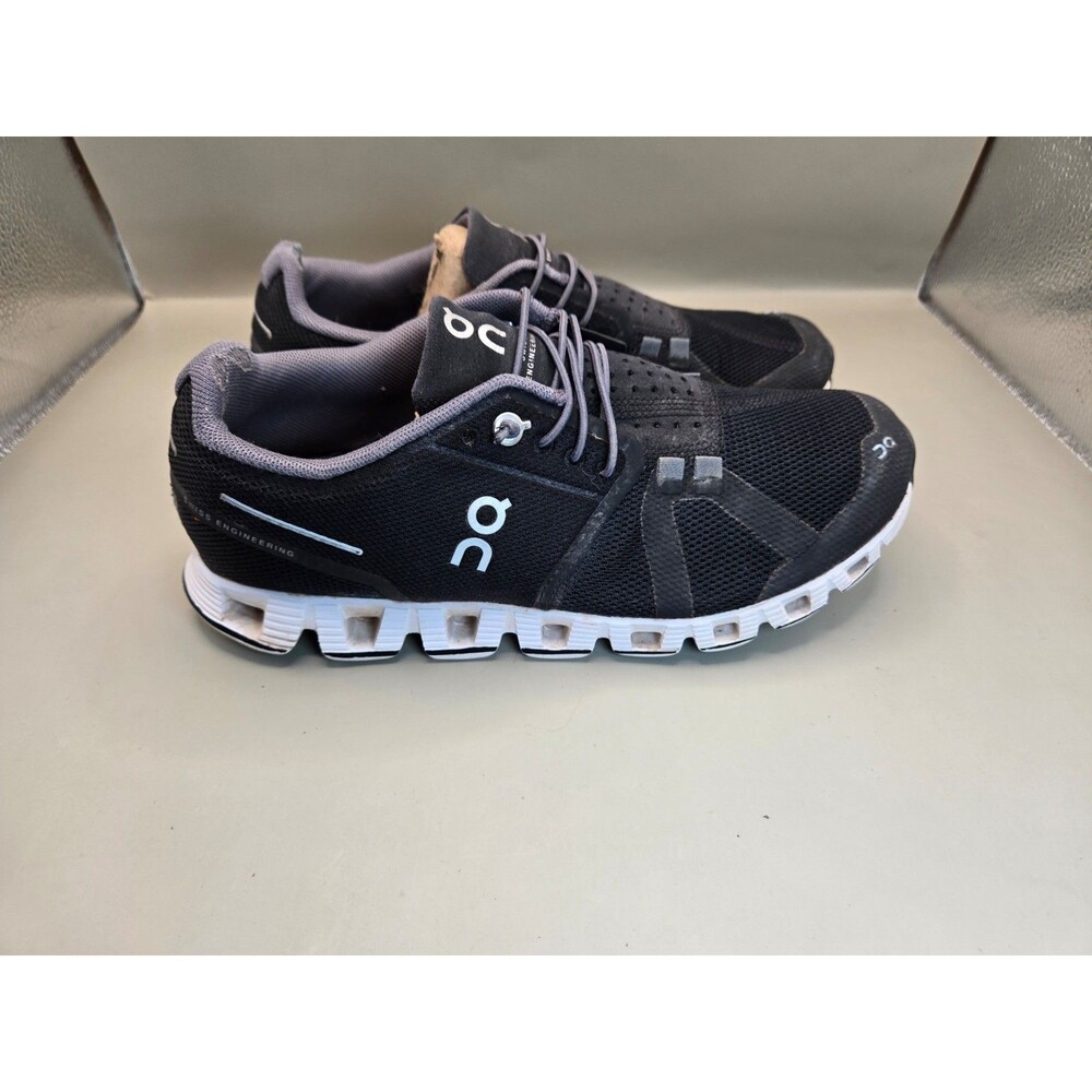 On Cloud Shoes Womens 6.5 Black White Road Running Athletic Workout Gym Sneakers